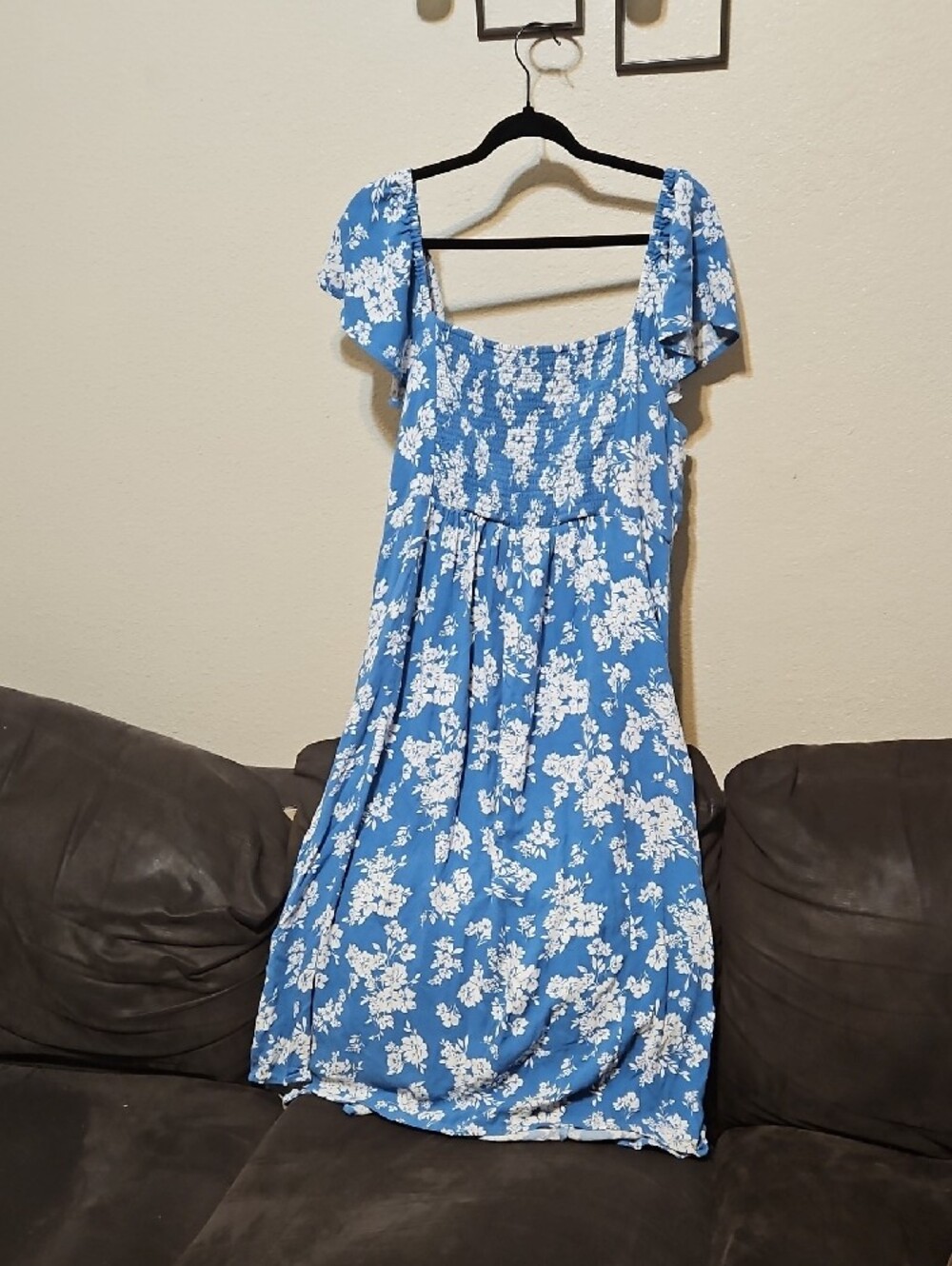 Old Navy Blue Floral Maxi Dress with White Print - Picture 5 of 8